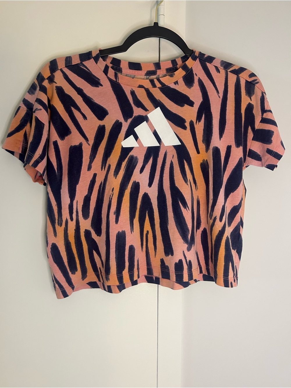 adidas Pink  kids and Black Animal-Print Crop Tee with White Logo size M (10/12)